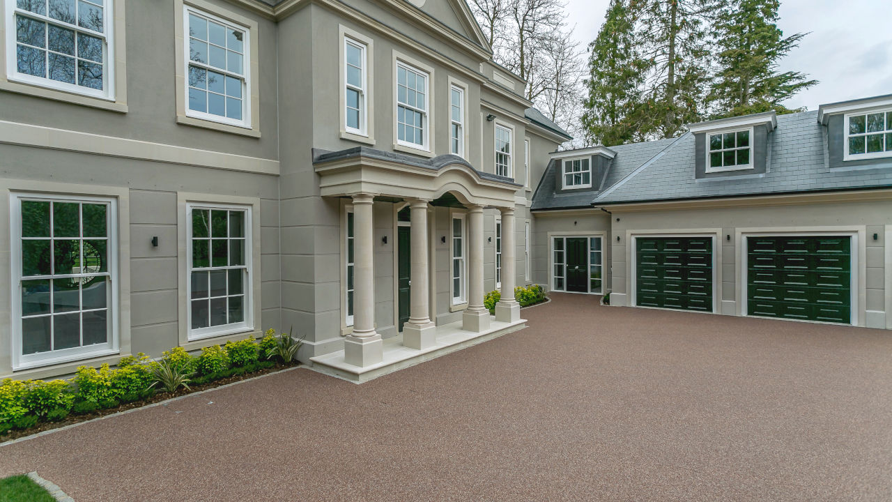 Resin Bound Stone Driveway in London Pink Pea gravel