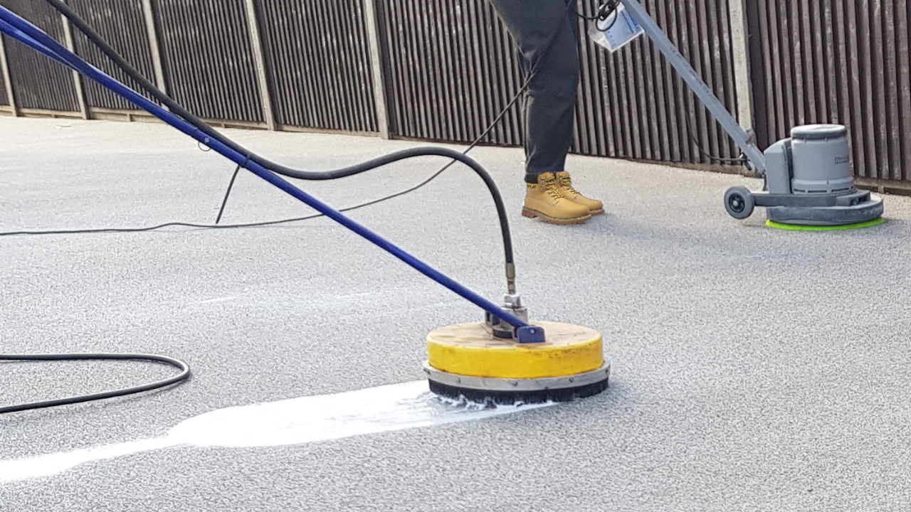 Resin driveway cleaning services